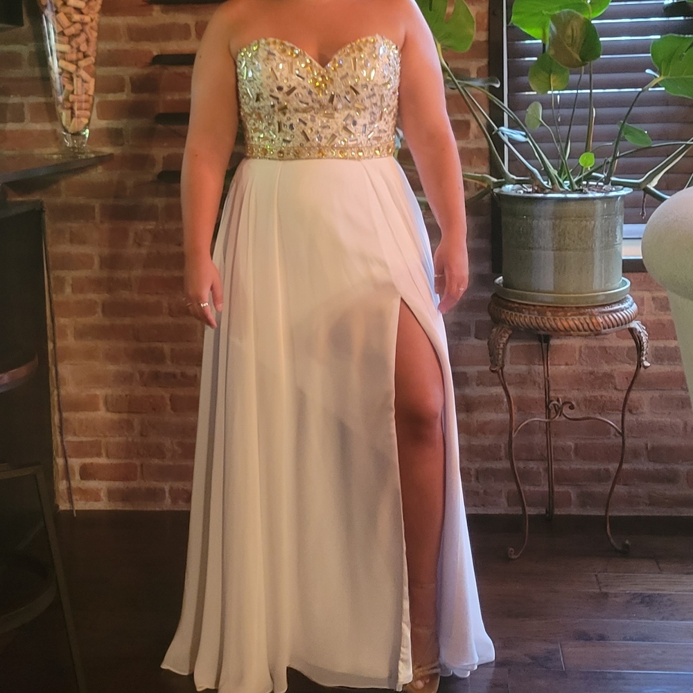 Formal dress/prom dress